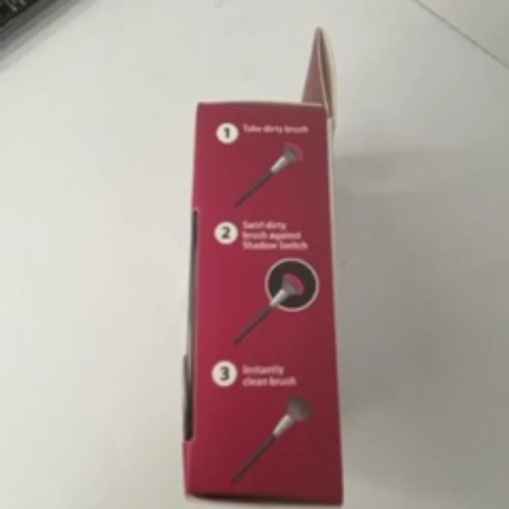 Be Passionate About Eyeshadow Palette with 4 Eye Brushes and Brush Cleaner